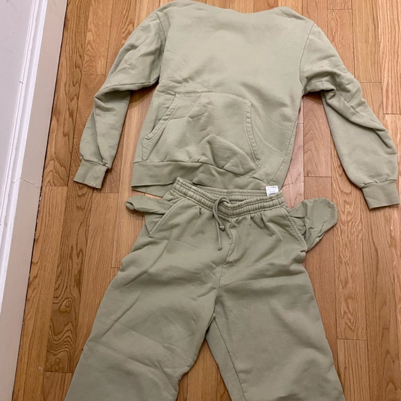 Aritzia Pants - TNA sweatsuit